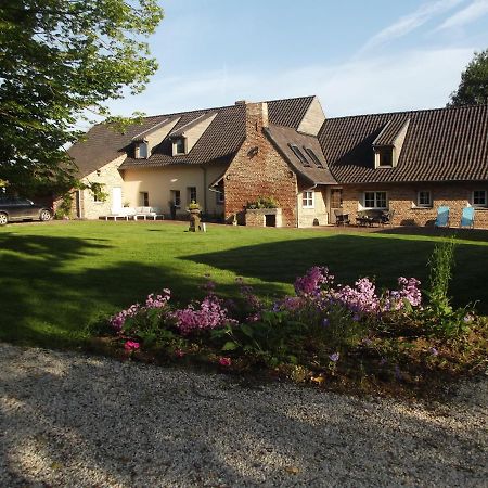 Bed and Breakfast Au Bonheur Frontalier Steenvoorde Exterior foto