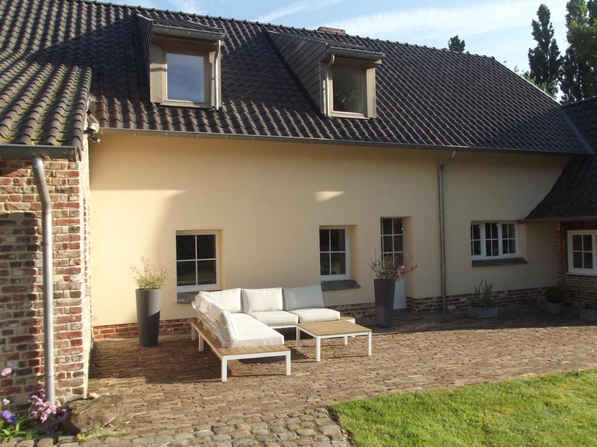 Bed and Breakfast Au Bonheur Frontalier Steenvoorde Exterior foto