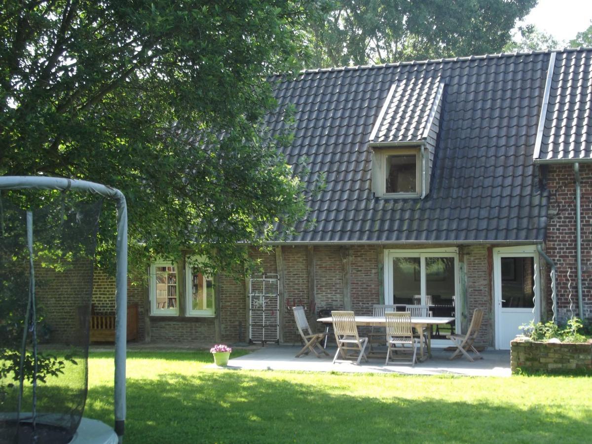Bed and Breakfast Au Bonheur Frontalier Steenvoorde Exterior foto